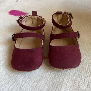 Infant burgundy shoes 6-12 months